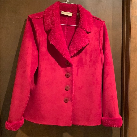 The softest red jacket you could ever wear! Size M - Picture 1 of 3